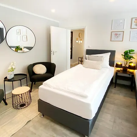 Stayando Modernes * Augusta